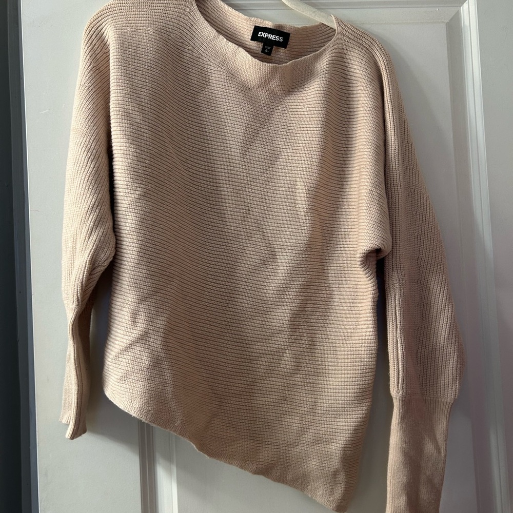 Express Women's Beige Crew Neck Sweater